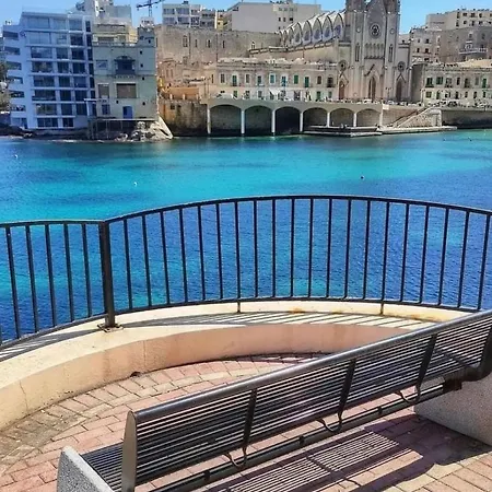 Spinola Bay - St Julians Near Prime Location شقة