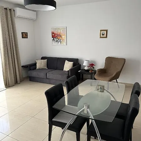 Spinola Bay - St Julians Near Prime Location 아파트 *